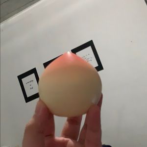 🌴 Tony Moly Peach Hand Cream